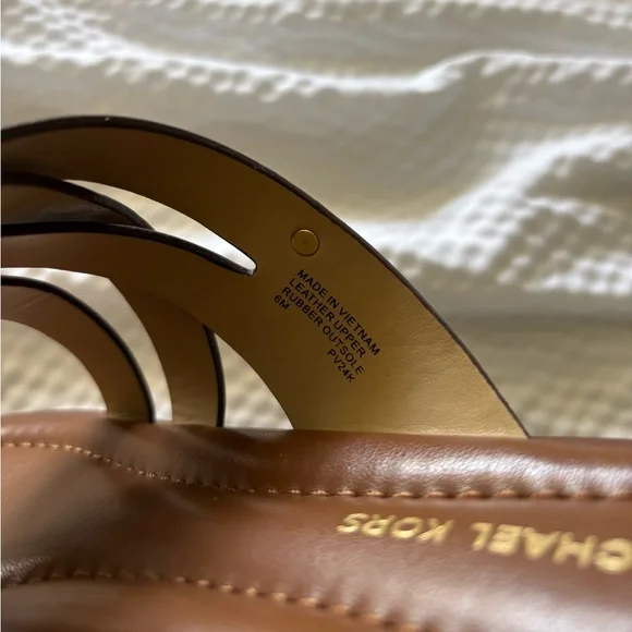 Michael Kors Nora Toe Ring Leather Sandals - Picture 10 of 10